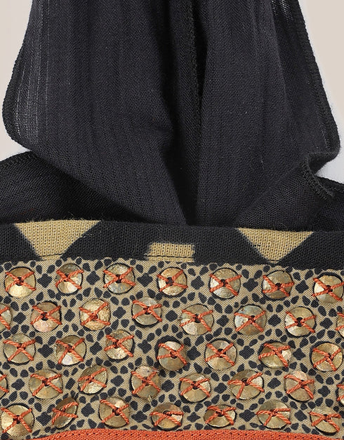 Belt with embroidered and metal accessories